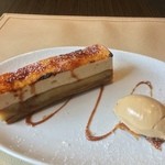 カーサ・デル・チーボ - バナナのシブースト 黒糖のジェラート添え