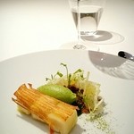 La Cime - ロックフォールチーズケーキとカリカリジャガイモ、セロリのアイスとグラニースミス