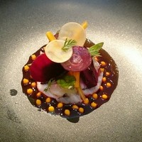 La Cime - オマール海老とベトラーブ、文旦とエシャロットのコンフィ