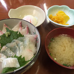 寿し割烹　若潮 - 料理写真:角力灘丼セット＝１０００円
すもうなだ丼と言います