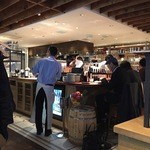 LA COCORICO - にぎわう店内