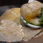 酒中花 空心  - 上海蟹の小籠包〜白トリュフ削り掛け〜