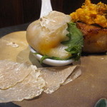 酒中花 空心  - 上海蟹の小籠包〜白トリュフ削り掛け〜