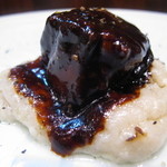 酒中花 空心  - 近江牛の牛タン 海老芋の葱油炒め添え〜陳皮の焦がしソースで〜