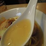 人類みな麺類 - macroスープ