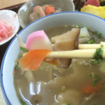 のみの郷 - だご汁に入っていた野菜やかまぼこです
