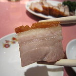 菜香新館 - ジューシーで豚肉の旨みがギュッと詰め込まれて。