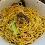 五丁目煮干し - 油そば(中盛り)混ぜた後。一口目を食べるまでの儀式で期待が高まります。