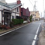 MON - ダブル喫茶店です。