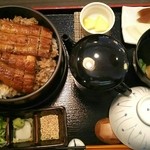 Unagi No Kawahara - ひつまぶし 3320円  (鰻一匹分、肝吸い付)