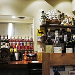 トラットリアビコローレヨコハマ - 内観