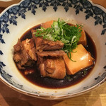 魚斉 - 魚のアラと豆腐の煮付け