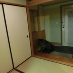 奈良ホテル - ドアを開けたら広い控えの間もあります。ココでも寝られそう～(笑)