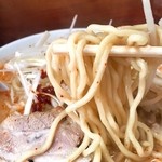 喜八 - ねぎみそラーメン麺リフト