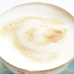 アジュール フォーティーファイブ - ランチコース 7825円 のカプチーノ