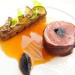 アジュール フォーティーファイブ - ランチコース 7825円 の西オーストラリア産仔羊のロースト 黒ニンニクのアクセント