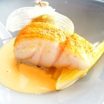 アジュール フォーティーファイブ - ランチコース 7825円 のタラのポワレ タラの白子のフリットを添えて