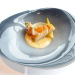 アジュール フォーティーファイブ - ランチコース 7825円 のタラのポワレ タラの白子のフリットを添えて