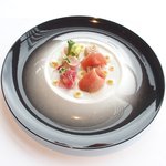 アジュール フォーティーファイブ - ランチコース 7825円 のブリのマリネ 大根のプティサラダ