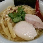 超純水採麺 天国屋 - 鶏白醤油麺 大盛り 三つ葉 800円