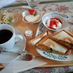 プチ珈琲館 - ホットサンドモーニング