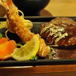 デラックスハンバーグ