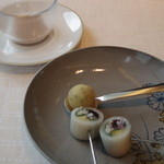 ベージュ アラン・デュカス 東京 - アミューズ