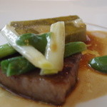 前菜 牛胸肉、ポワローのテリーヌ