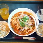 タイ居酒屋 トンタイ - カオソーイ780円