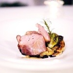 アマルフィ - 仔羊肩ロース肉のストゥファート黒ニンニクソースのフェンネル添え