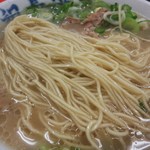 元祖長浜屋 - 極細のストレート麺でパツンと歯切れの良い食感