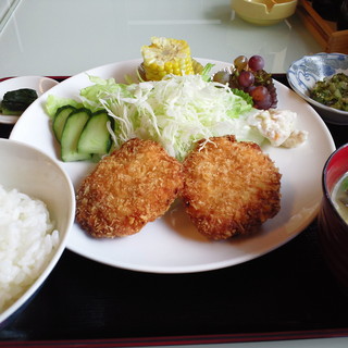 にゃんこ屋 - 料理写真:日替わりﾗﾝﾁ（ﾁｷﾝｶﾂ定食）