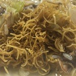 玉八 - パリパリ麺にほんのりカレー風味の餡