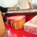 ラーメン 杉田家 - 卓上セットのみなさん