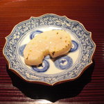 Kappou Yoshizen - たいら貝の炙り。