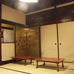 いせ源 - 入れ込み座敷