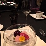 ラ ターブル ドゥ ジョエル・ロブション - 3種のパリエ
      