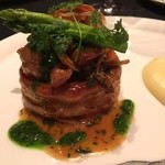 ラ ターブル ドゥ ジョエル・ロブション - 鳩肉　アスパラ