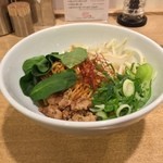 カーザ ルカ - ラー博は俺の社員食堂。  ミニペペロソチーノ和え麺！  待望のミニサイズ登場。これならハシゴしやすいよね。ヤサイプリタツでヘルシーに見える