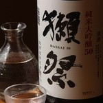 Osaketoryourino Oishiio Mise Kaburio - カブリオ人気の日本酒【獺祭】常時3種類ございます。