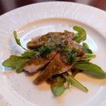 柔らかい牛タン 香草ジュレ 四川椒麻ソース