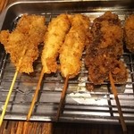 担担麺 串揚げ 利休 - 豚バラ・ササミ×２・ケシクズ牛・ハンバーグ 700円