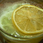Bar Agit - 砂糖漬けのレモン？と･･･