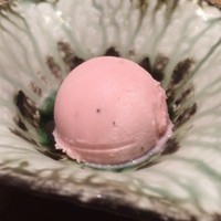 月亭 町田店 - ストロベリーアイス