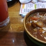 小太郎 - お通しのシチューとトマトビール