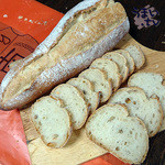 ベーカリー 南 - 「フランス小麦のバゲット」　　３４０円