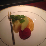 ＢＡＲ ＬＡ ＧＯＬＡ  - お通しのフルーツ