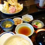 てんぷら天夜一夜 - ランチ天麩羅定食（\1260税抜き）