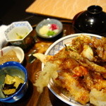 てんぷら天夜一夜 - ランチ天丼（\880税抜き）