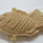 たいやき なかむら - 一寸小ぶりのたい焼き